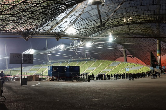 时显得束手 时显得束手